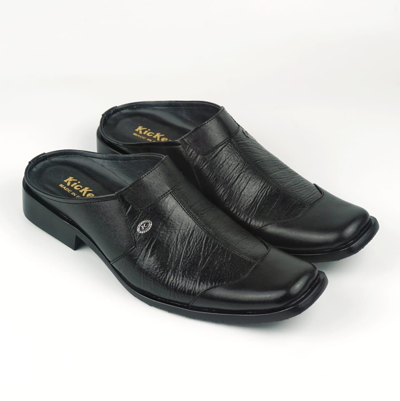 Sendal Slop Pria/ Sepatu Sandal Bustong cowok 8011 Semi Formal Kulit Asli Handmade Sendal Slop Pria/ Sepatu Sandal Bustong cowok 8011 Semi Formal Kulit Asli Handmade
