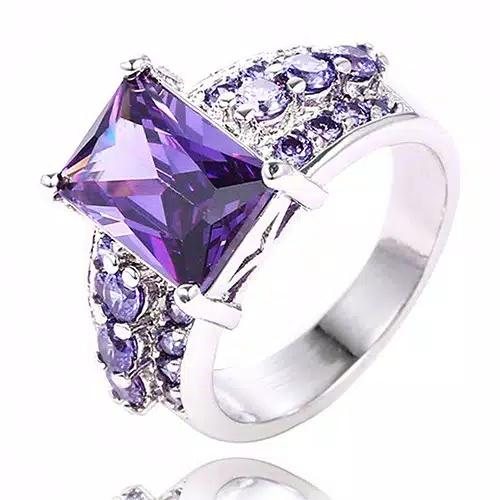 Cincin Zirkon Ungu Berlian Kristal Permata Wanita LCCBLZU Cincin Zirkon Ungu Berlian Kristal Permata Wanita LCCBLZU