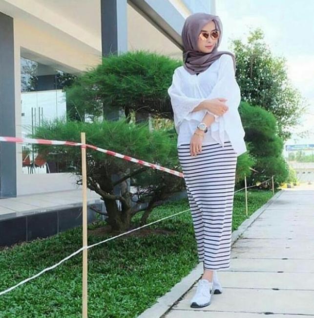 D.ONE.SHOP Rok Span Panjang / Rok Skinny Murah / Rok Blovi D.ONE.SHOP Rok Span Panjang / Rok Skinny Murah / Rok Blovi