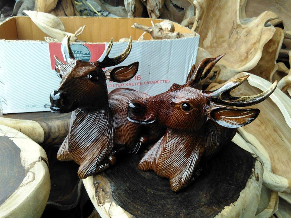 Patung Rusa Tidur Kayu Antik Patung Rusa Tidur Kayu Antik