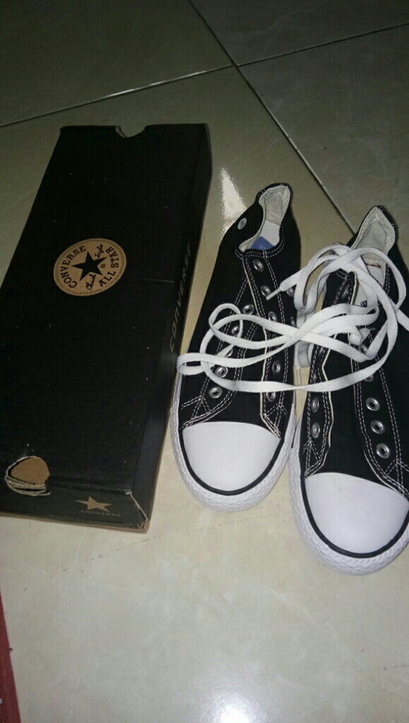 Sepatu Sekolah Sneakers Anak Merk New 