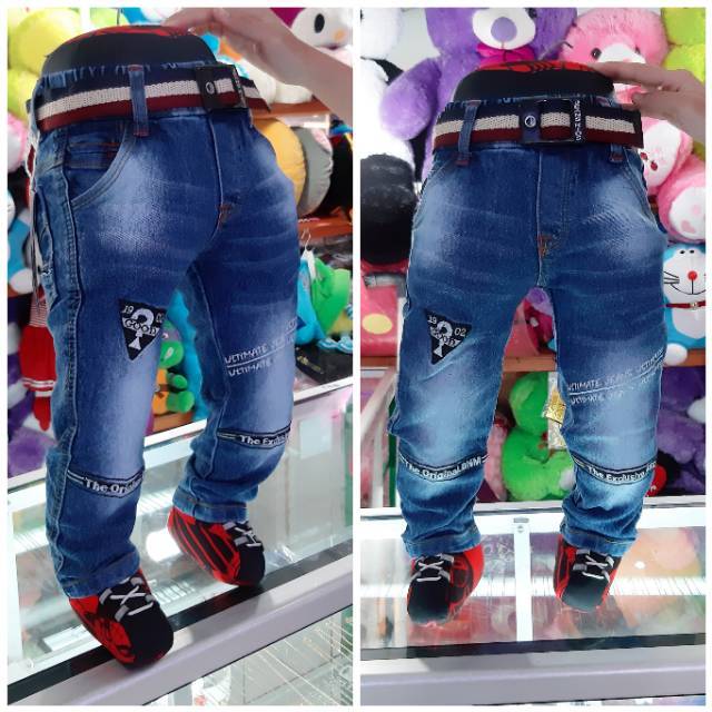 Celana Jeans Anak Usia 1-9 tahun Terlaris Celana Jeans Anak Usia 1-9 tahun Terlaris