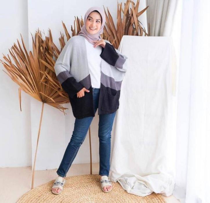 II cardigan outer ootd kekinian cardigan wanita hijab kekinian 2020 cardigan kekinian ootd cardingan rajut 3 warna cardygan wanita terbaru kardigan rajut wanita kekinian xxl kardigan wanita remaja model terbaru ootd hijab style atasan ootd hijab F05 II cardigan outer ootd kekinian cardigan wanita hijab kekinian 2020 cardigan kekinian ootd cardingan rajut 3 warna cardygan wanita terbaru kardigan rajut wanita kekinian xxl kardigan wanita remaja model terbaru ootd hijab style atasan ootd hijab F05