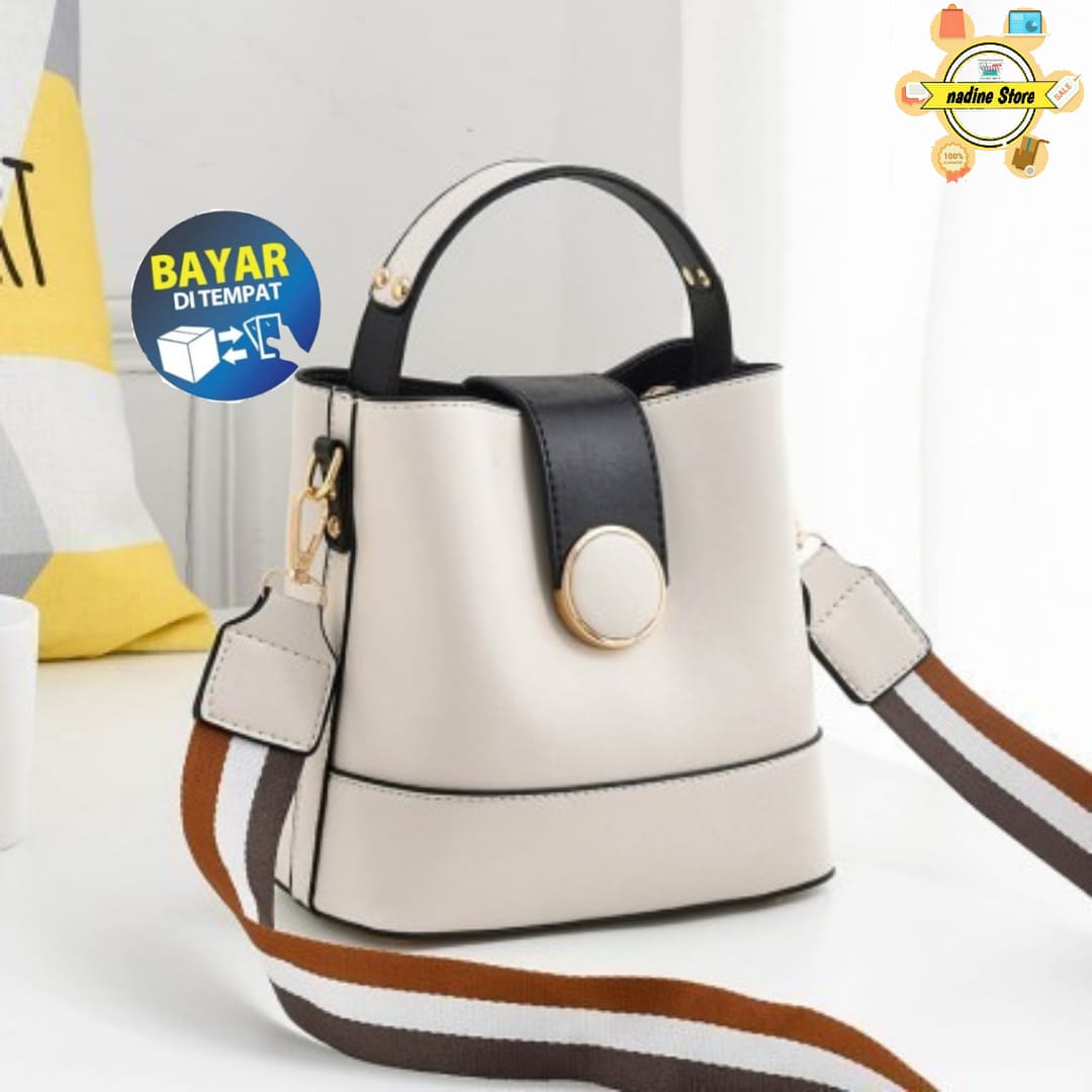 {{ NADIN STORE }} TAS WANITA KARIR // TAS KULIT BERKUALITAS TALI LEBAR // TAS TERBARU 2020 {{ NADIN STORE }} TAS WANITA KARIR // TAS KULIT BERKUALITAS TALI LEBAR // TAS TERBARU 2020