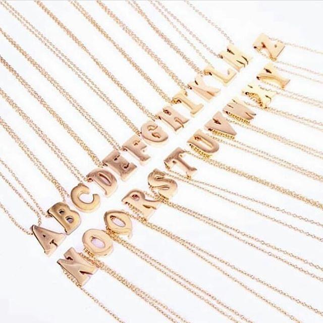 Kalung Titanium Alfabet Huruf E Anti Luntur Kalung Titanium Alfabet Huruf E Anti Luntur