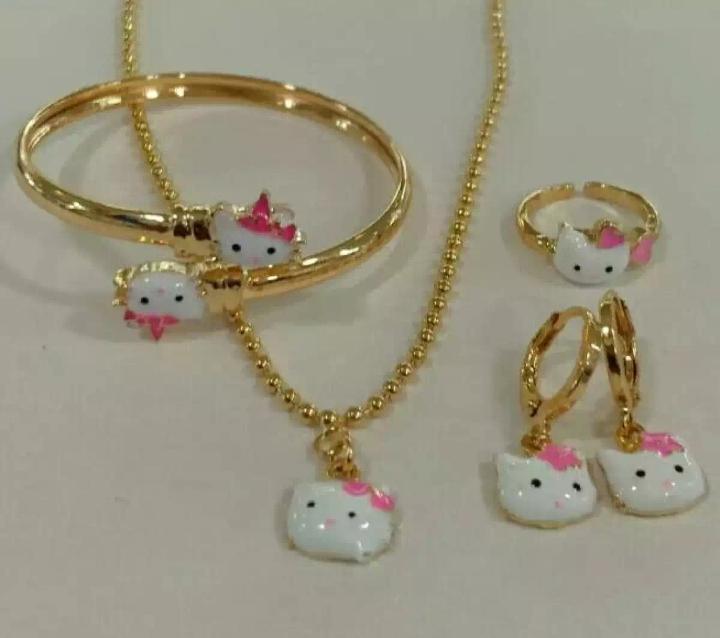 Kalung set hello Kitty anak 096 Kalung set hello Kitty anak 096
