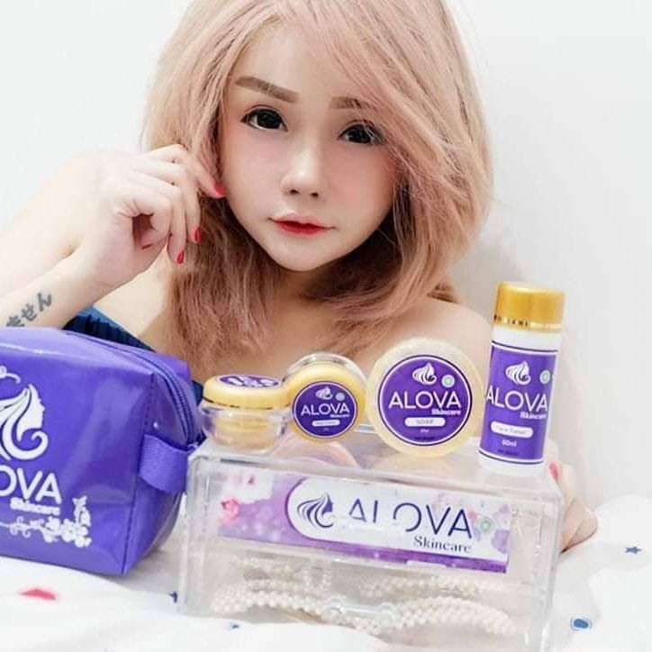 Skincare wajah glowing 1 paket alova/ cream alova skincare/ alova skincare original/ skincare alova/ paket alova skincare/ alova cream/ alova skincare whitening Skincare wajah glowing 1 paket alova/ cream alova skincare/ alova skincare original/ skincare alova/ paket alova skincare/ alova cream/ alova skincare whitening