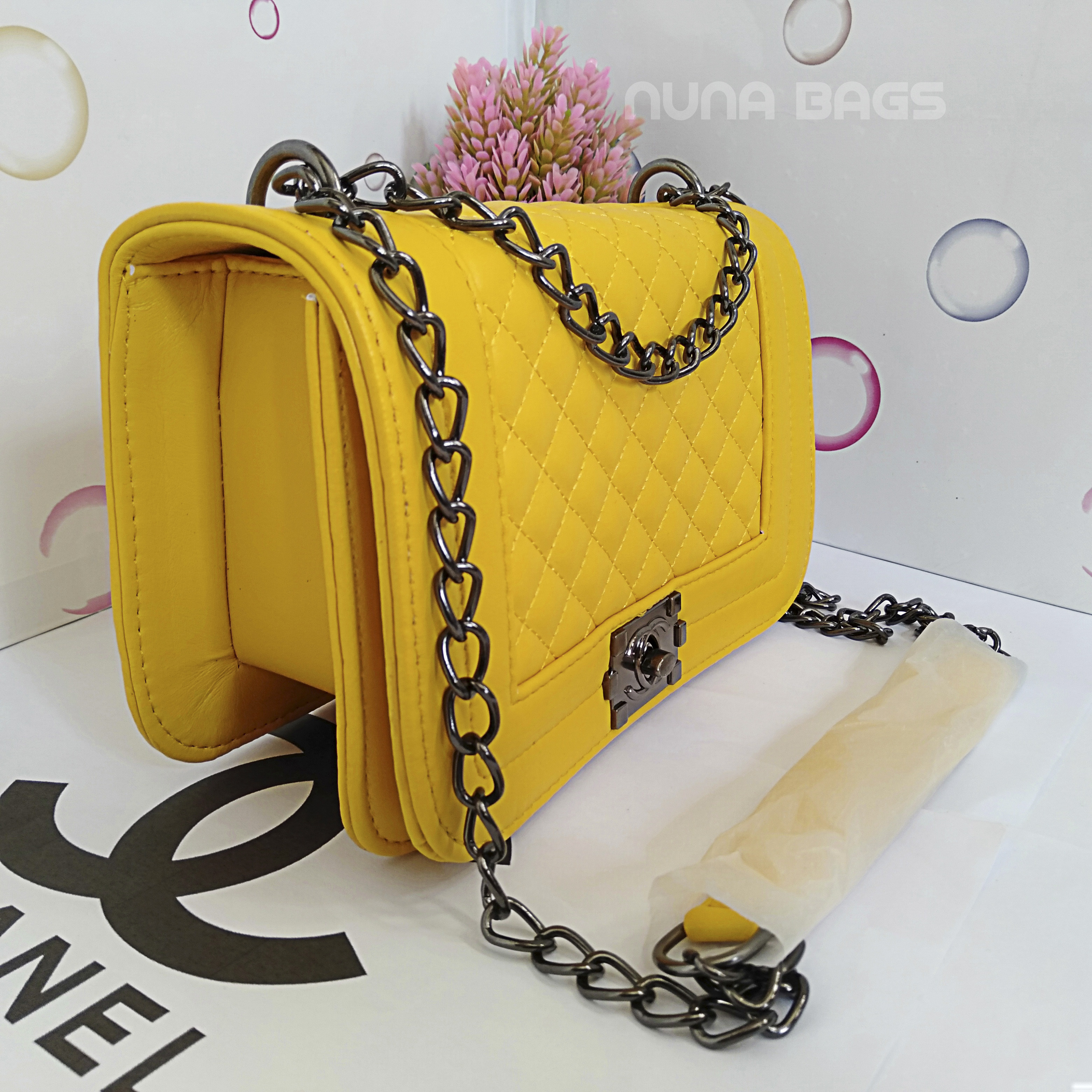 TAS CHANNEL BOY MINI BLACK NEKKEL/BORDIR MOTIF RAPET TAS CHANNEL BOY MINI BLACK NEKKEL/BORDIR MOTIF RAPET