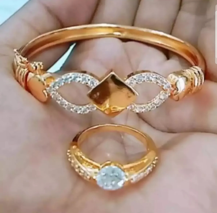 perhiasan fashion wanita terbaru anti luntur098 gelang cincin wanita titanum asli anti luntur perhiasan fashion wanita terbaru anti luntur098 gelang cincin wanita titanum asli anti luntur