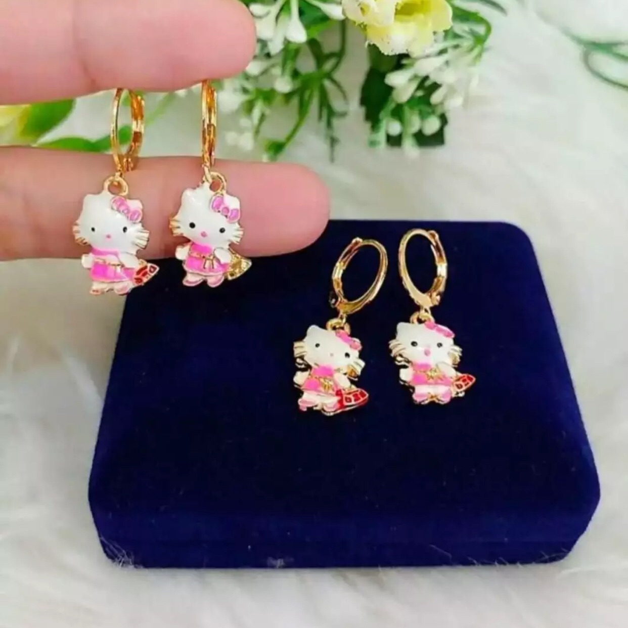 Anting anak motif hello kitty Anting anak motif hello kitty