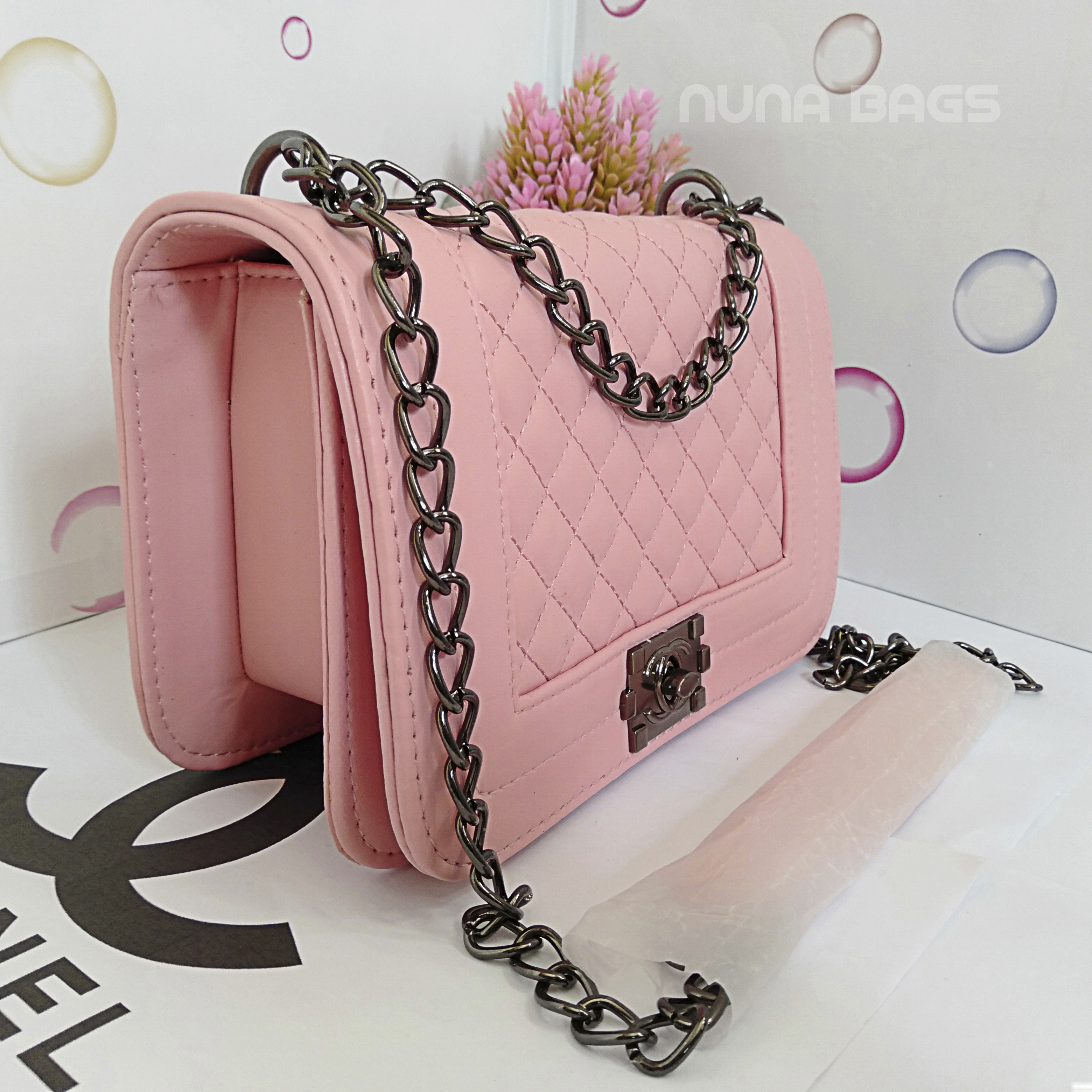 TAS CHANNEL BOY MINI BLACK NEKKEL/BORDIR MOTIF RAPET TAS CHANNEL BOY MINI BLACK NEKKEL/BORDIR MOTIF RAPET