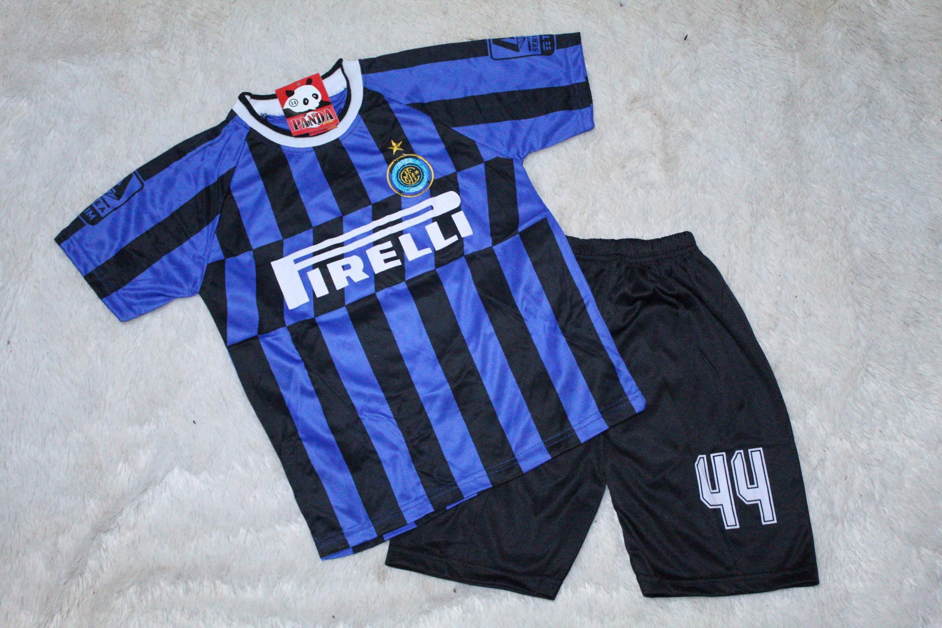 Jersey baju kaos bola anak/setelan baju kaos bola anak size 10-12 tahun Jersey baju kaos bola anak/setelan baju kaos bola anak size 10-12 tahun