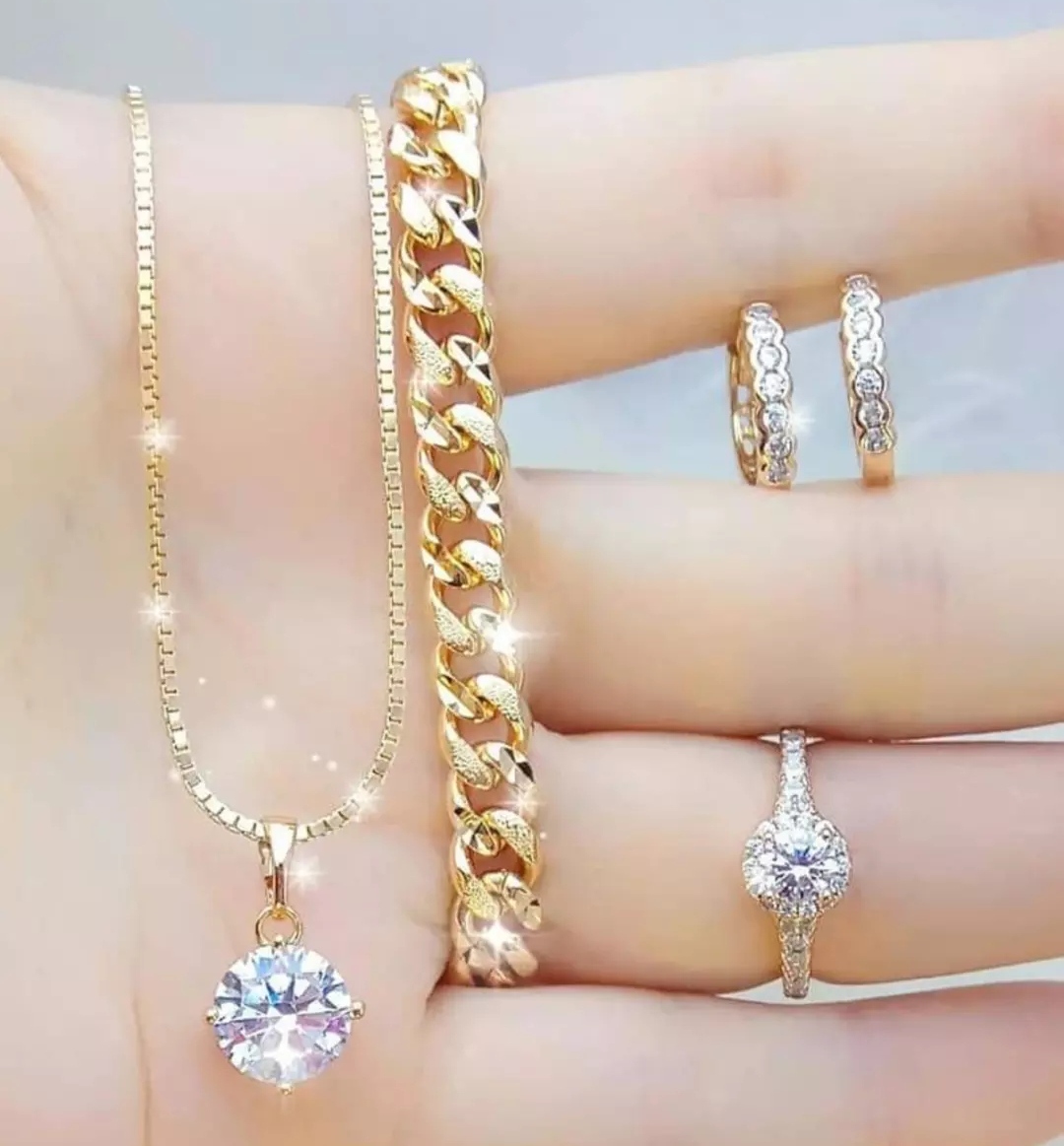 Set perhiasan wanita dewasa/set perhiasan termurah lapis emas Set perhiasan wanita dewasa/set perhiasan termurah lapis emas