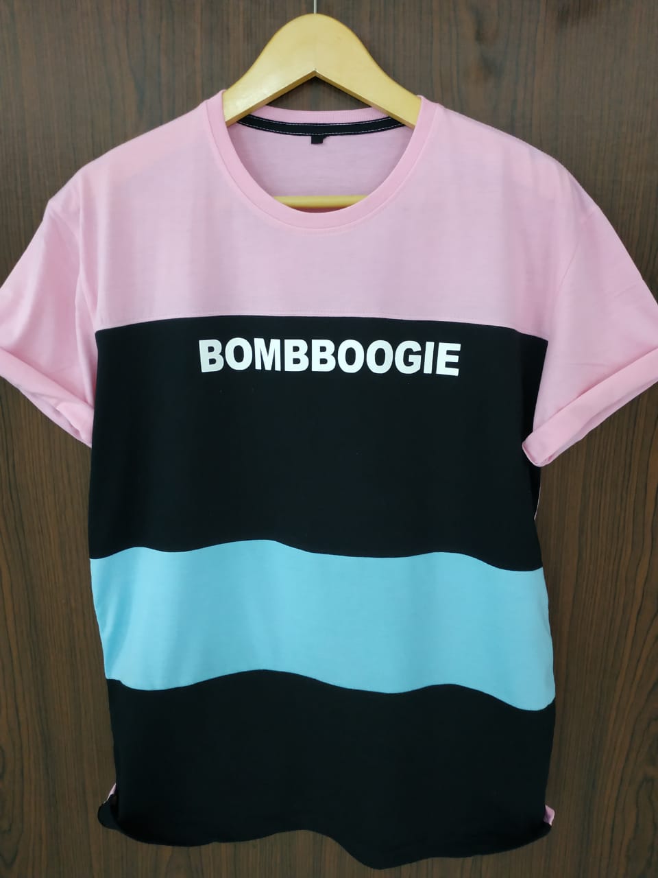 Kaos Distro original asli/kaos 100% cotton/kaos distro pria keren/kaos distro keren/kaos untuk pria dan wanita Kaos Distro original asli/kaos 100% cotton/kaos distro pria keren/kaos distro keren/kaos untuk pria dan wanita