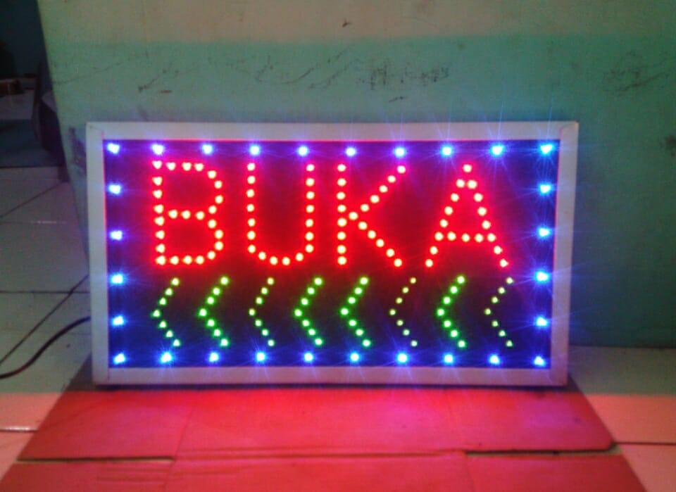 tulisan lampu led tahan hujan / outdoor led sign buka panah kedip 2 tulisan lampu led tahan hujan / outdoor led sign buka panah kedip 2