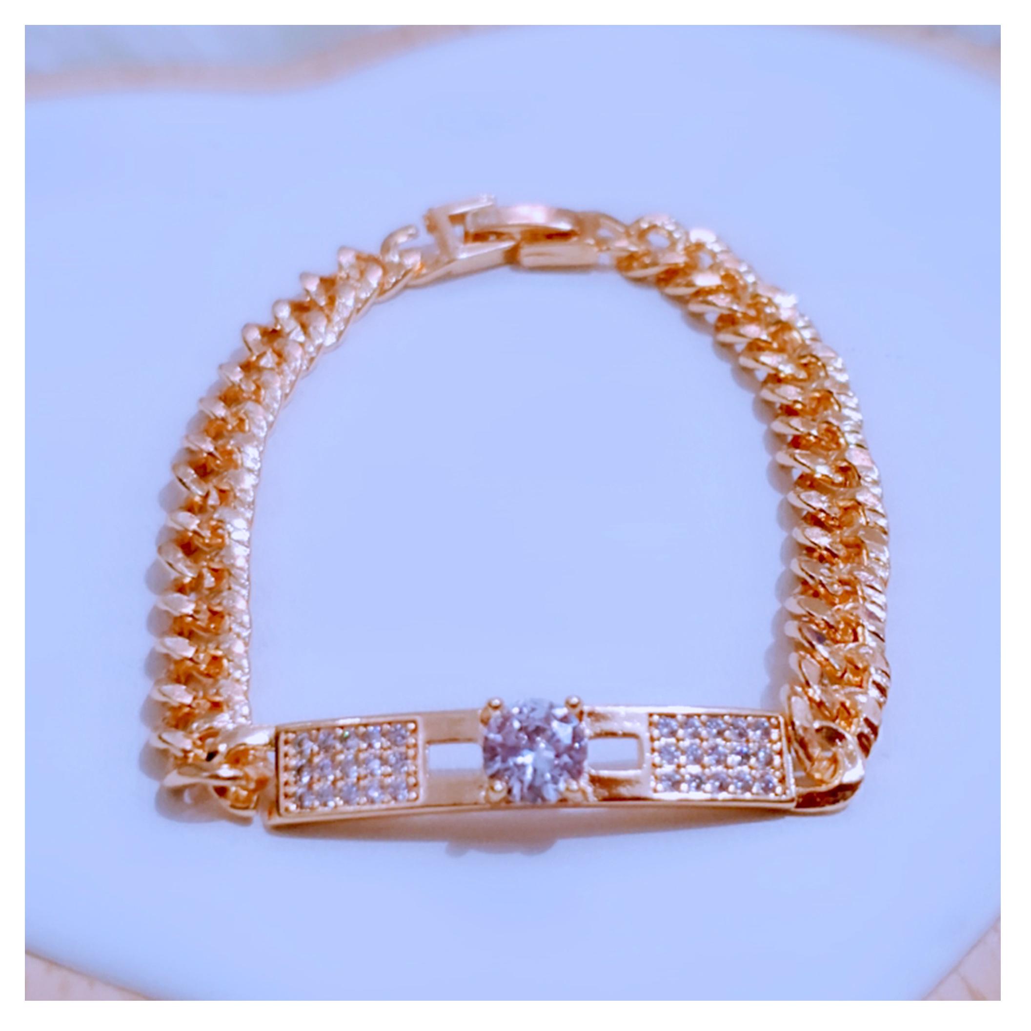 Gelang Tangan Rantai Plat Permata Satu-Gold Gelang Tangan Rantai Plat Permata Satu-Gold