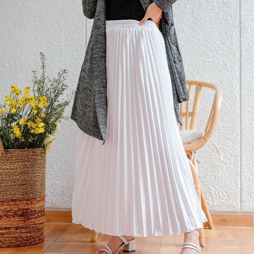 Liora Skirt / Rok / Rok Plisket Panjang / Rok Plisket Premium / Rok Plisket Tebal / Rok Plisket Bahan Hyget Premium / Rok Wanita / Rok Panjang Wanita Terbaru / Rok Panjang / Bawahan Wanita / Bawahan Wanita Rok / Bawahan Wanita Korea Liora Skirt / Rok / Rok Plisket Panjang / Rok Plisket Premium / Rok Plisket Tebal / Rok Plisket Bahan Hyget Premium / Rok Wanita / Rok Panjang Wanita Terbaru / Rok Panjang / Bawahan Wanita / Bawahan Wanita Rok / Bawahan Wanita Korea