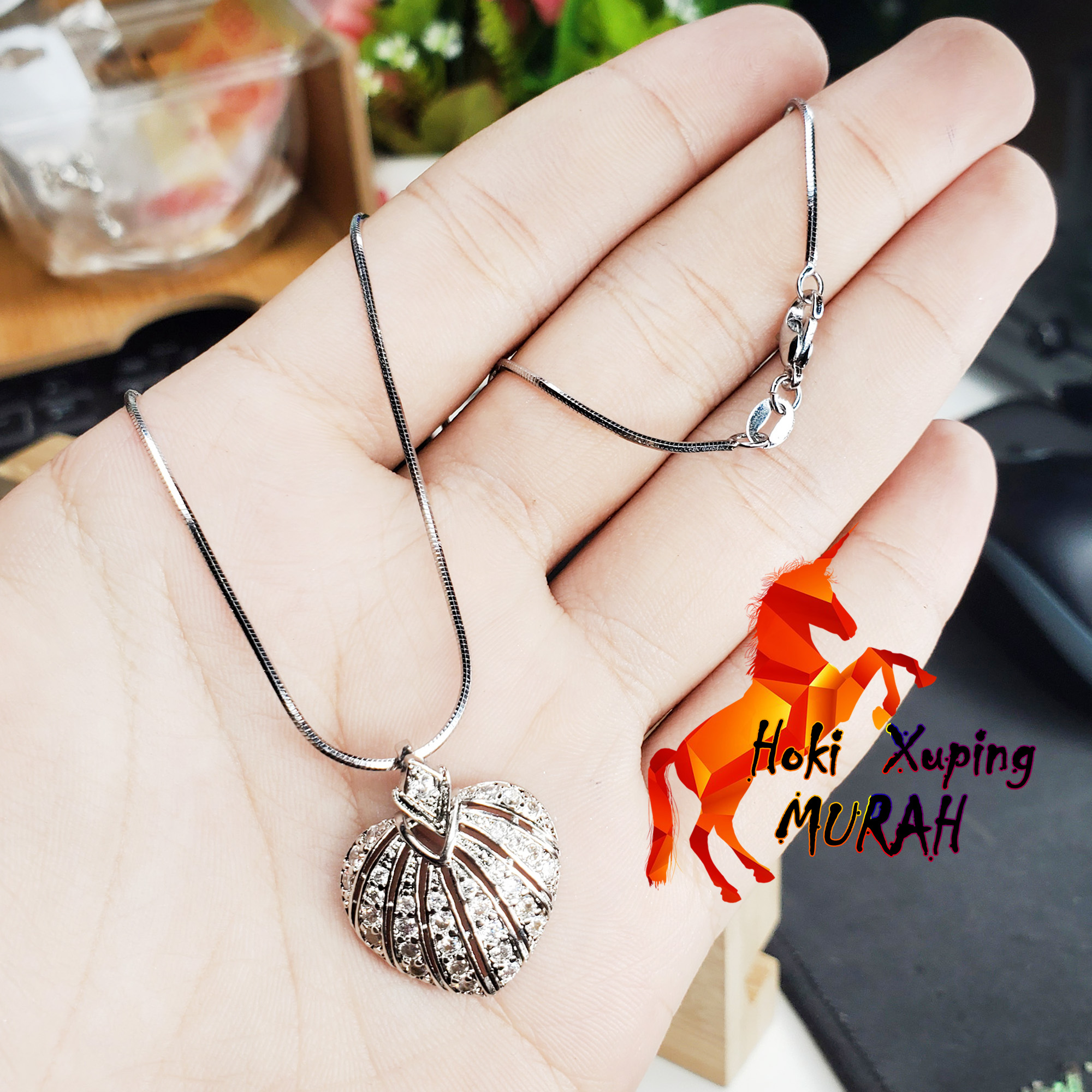 Kalung Xuping Silver Permata Liontin Love Garis Baris Perhiasan Wanita Kalung Xuping Silver Permata Liontin Love Garis Baris Perhiasan Wanita