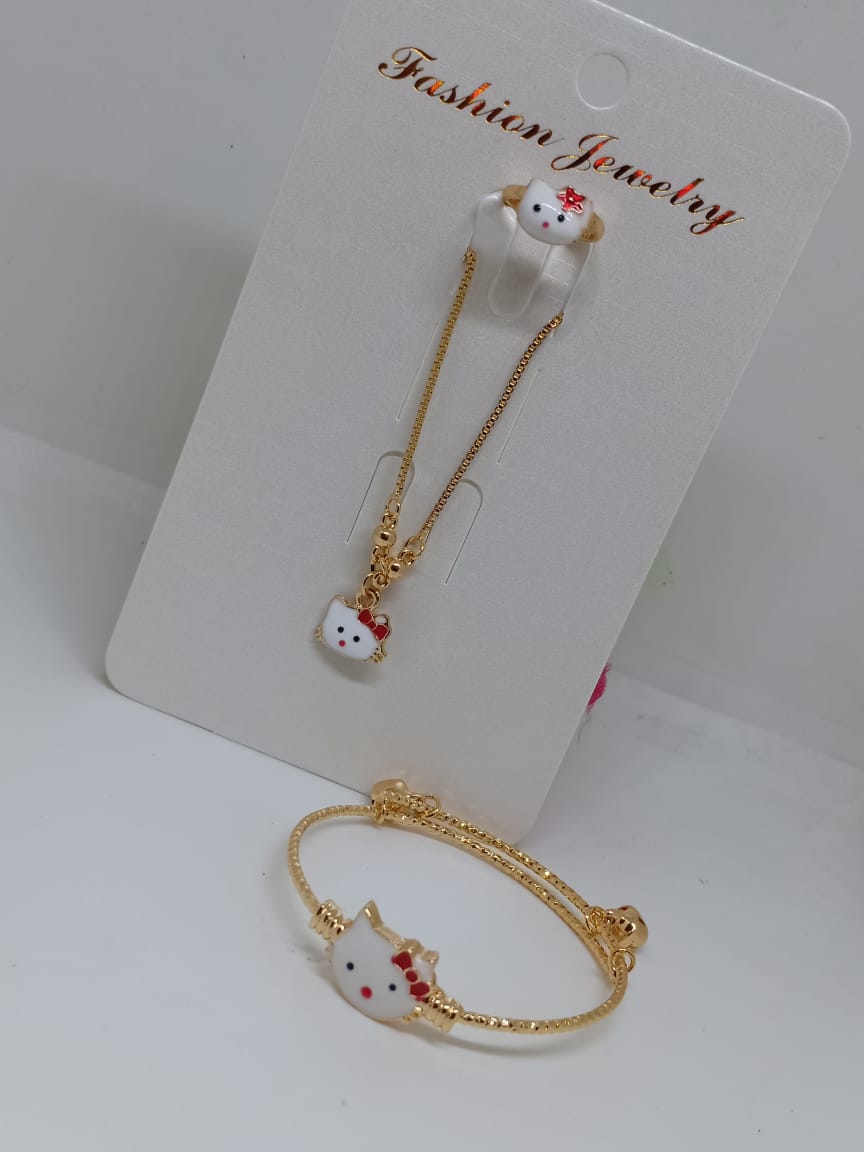 satu set anak tampa anting satu set anak tampa anting