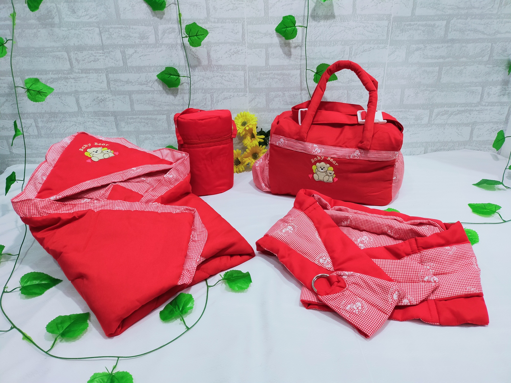TAS PERLENGKAPAN BAYI / TAS SELIMUT GENDONGAN SELIMUT / SELIMUT SET GENDONGAN SET TAS PERLENGKAPAN BAYI / TAS SELIMUT GENDONGAN SELIMUT / SELIMUT SET GENDONGAN SET