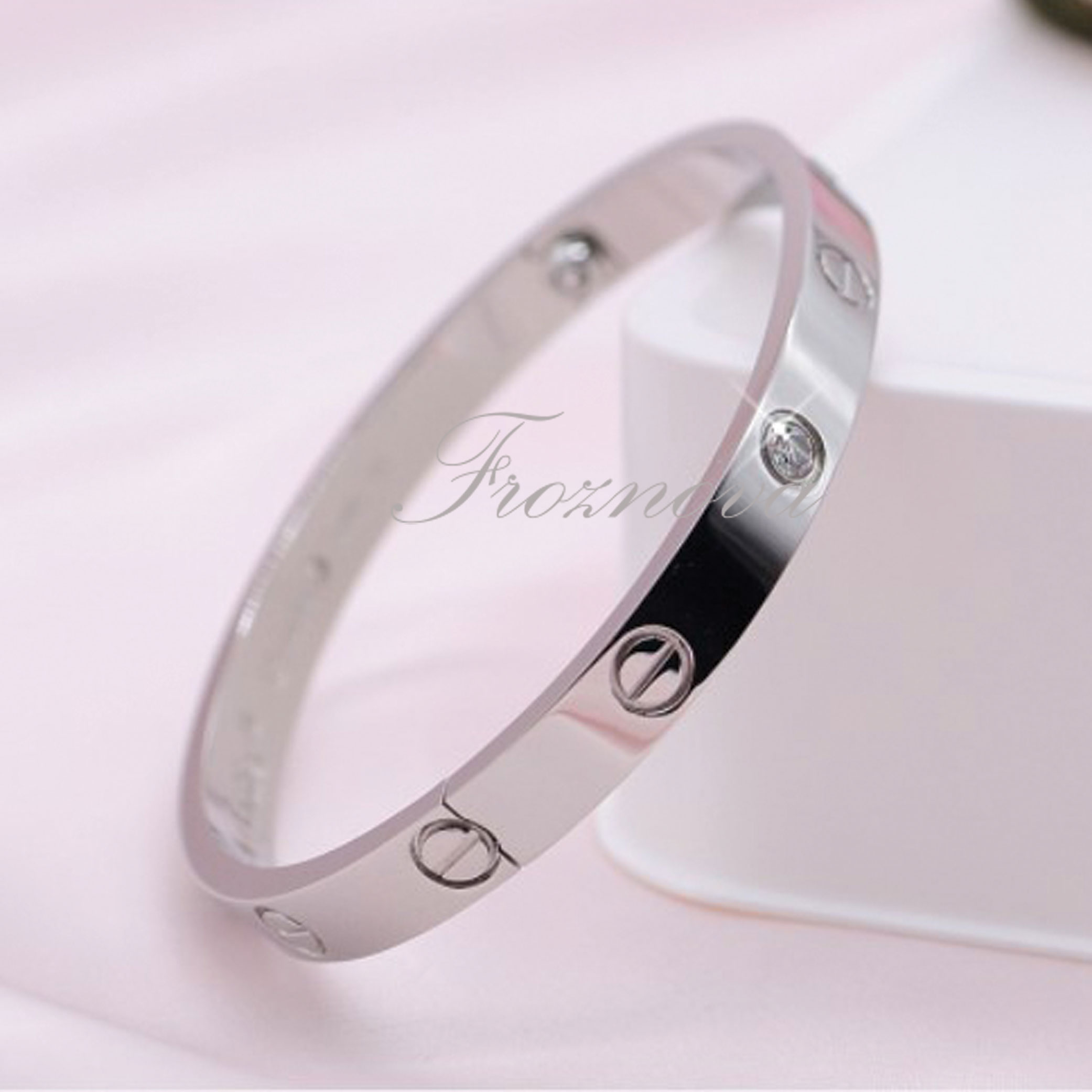 FROZNOVA 05063 - Gelang Wanita Terbaru 2020 Gelang Wanita Korea Gelang Wanita Fashion Gelang Wanita Titanium Gelang Wanita Remaja Korea Gelang Wanita Rantai Gelang Wanita Emas 24k FROZNOVA 05063 - Gelang Wanita Terbaru 2020 Gelang Wanita Korea Gelang Wanita Fashion Gelang Wanita Titanium Gelang Wanita Remaja Korea Gelang Wanita Rantai Gelang Wanita Emas 24k