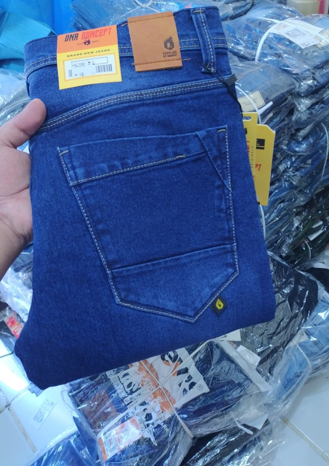 Celana Jeans Street Pria / Celana Jeans Strit Pria / Celana panjang pria / street / Melar / UWAIS JEANS SHOP Celana Jeans Street Pria / Celana Jeans Strit Pria / Celana panjang pria / street / Melar / UWAIS JEANS SHOP