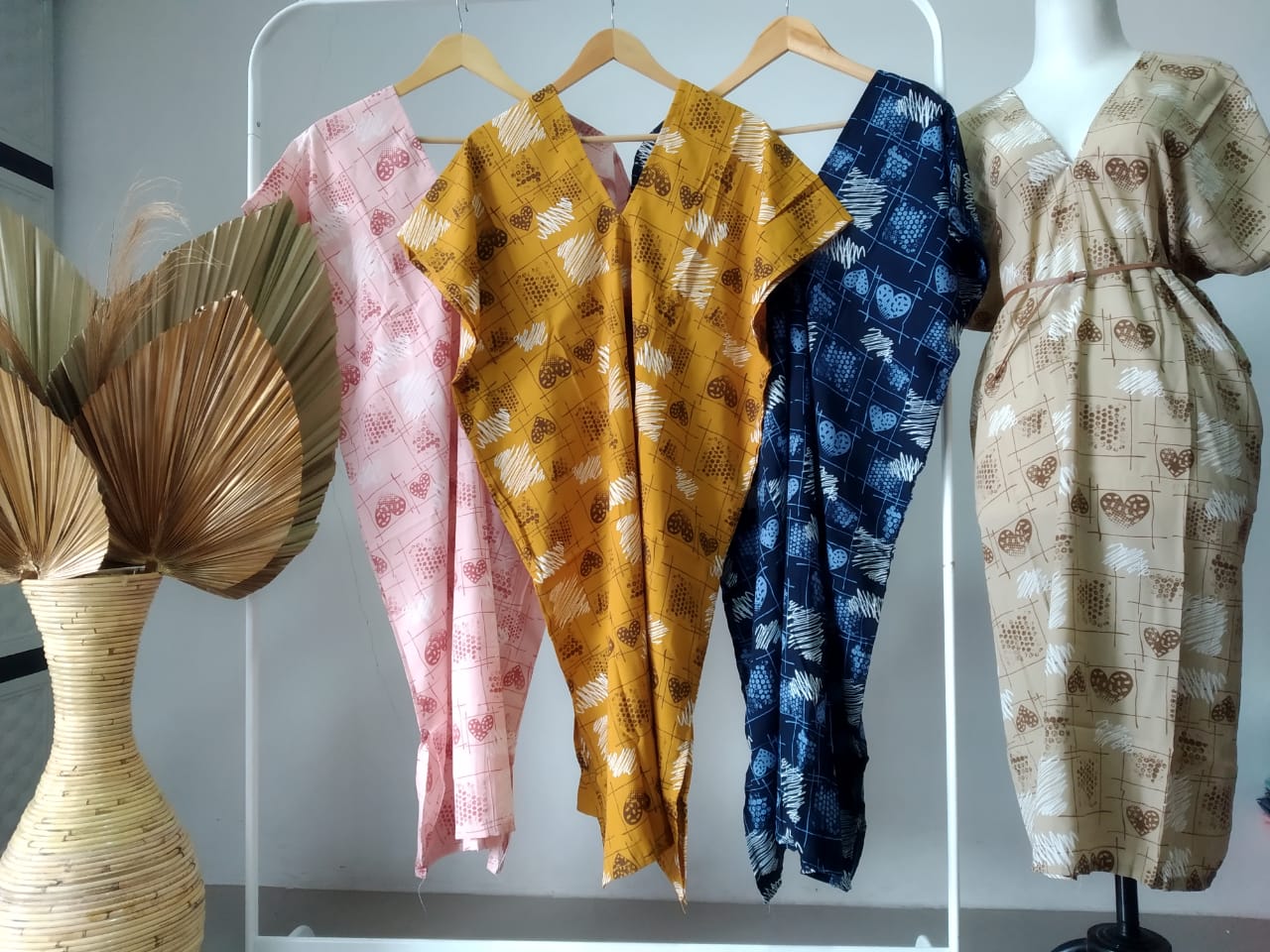 KAFTAN BLOSSOM | KAFTAN LONG TUNIK| PAKAIAN WANITA | BISA COD | RAYSHA GALERY KAFTAN BLOSSOM | KAFTAN LONG TUNIK| PAKAIAN WANITA | BISA COD | RAYSHA GALERY