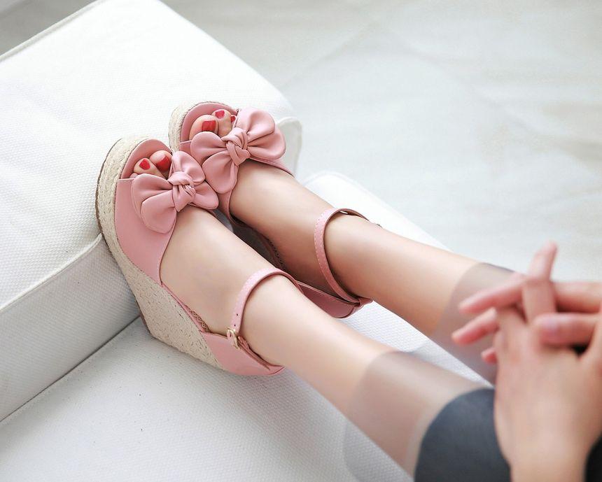 Sandal Wedges Tinggi Tali Pita Tali Cantik Mata Kaki - Sandal Wedges Wanita AF19 ANGEL.ID Sandal Wedges Tinggi Tali Pita Tali Cantik Mata Kaki - Sandal Wedges Wanita AF19 ANGEL.ID