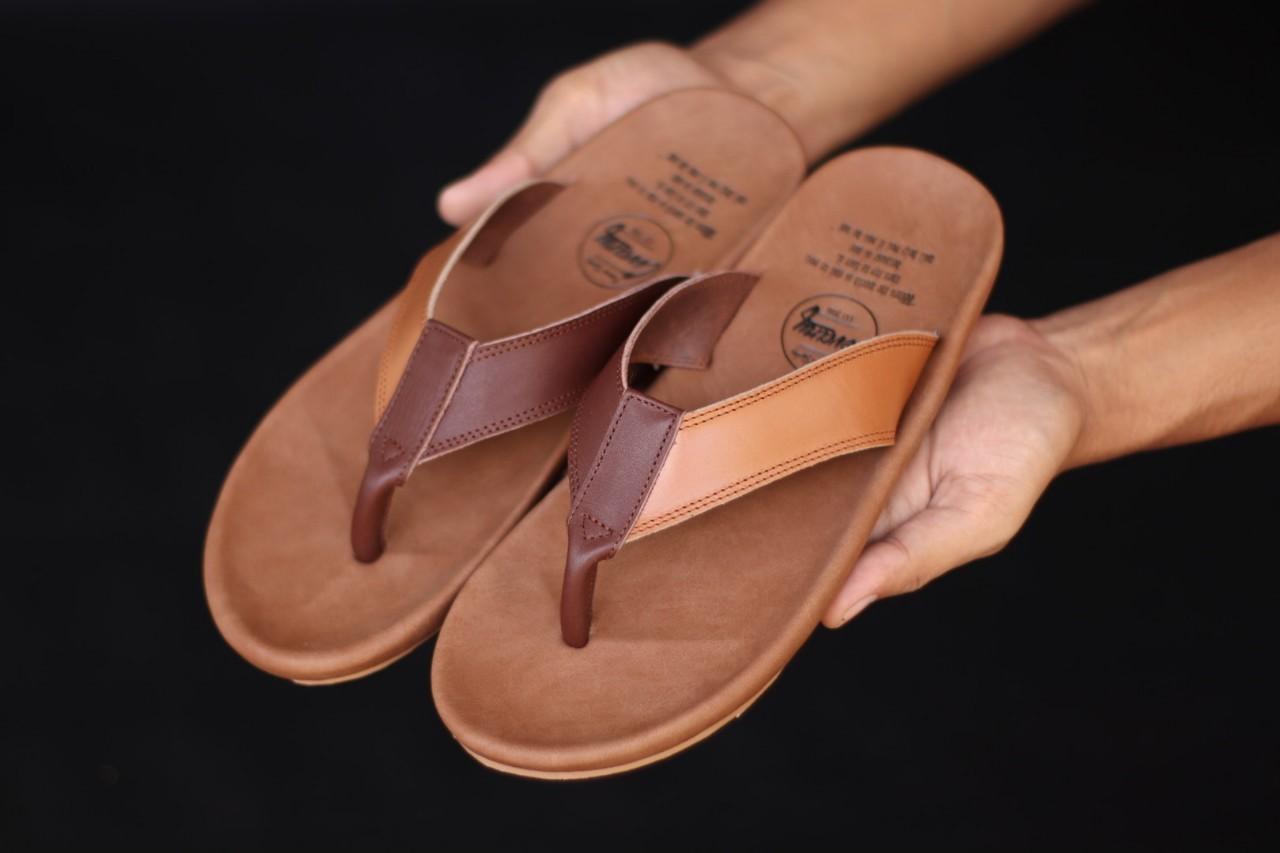 sandal pria bahan kulit asli sendal kulit laki-laki sandal casual cowo JEPIT CEVANY ORIGINAL sandal pria bahan kulit asli sendal kulit laki-laki sandal casual cowo JEPIT CEVANY ORIGINAL