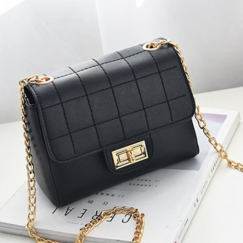 Twenty Bag - TAS SELEMPANG WANITA KOTAK BORDIR RANTAI KOREAN STYLE Twenty Bag - TAS SELEMPANG WANITA KOTAK BORDIR RANTAI KOREAN STYLE