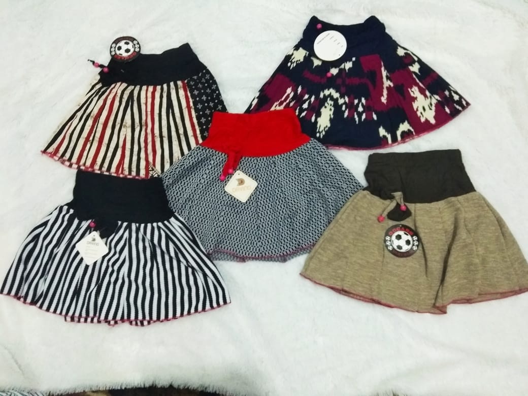 celana hotpants anak perempuan / celana pendek import anak perempuan celana hotpants anak perempuan / celana pendek import anak perempuan