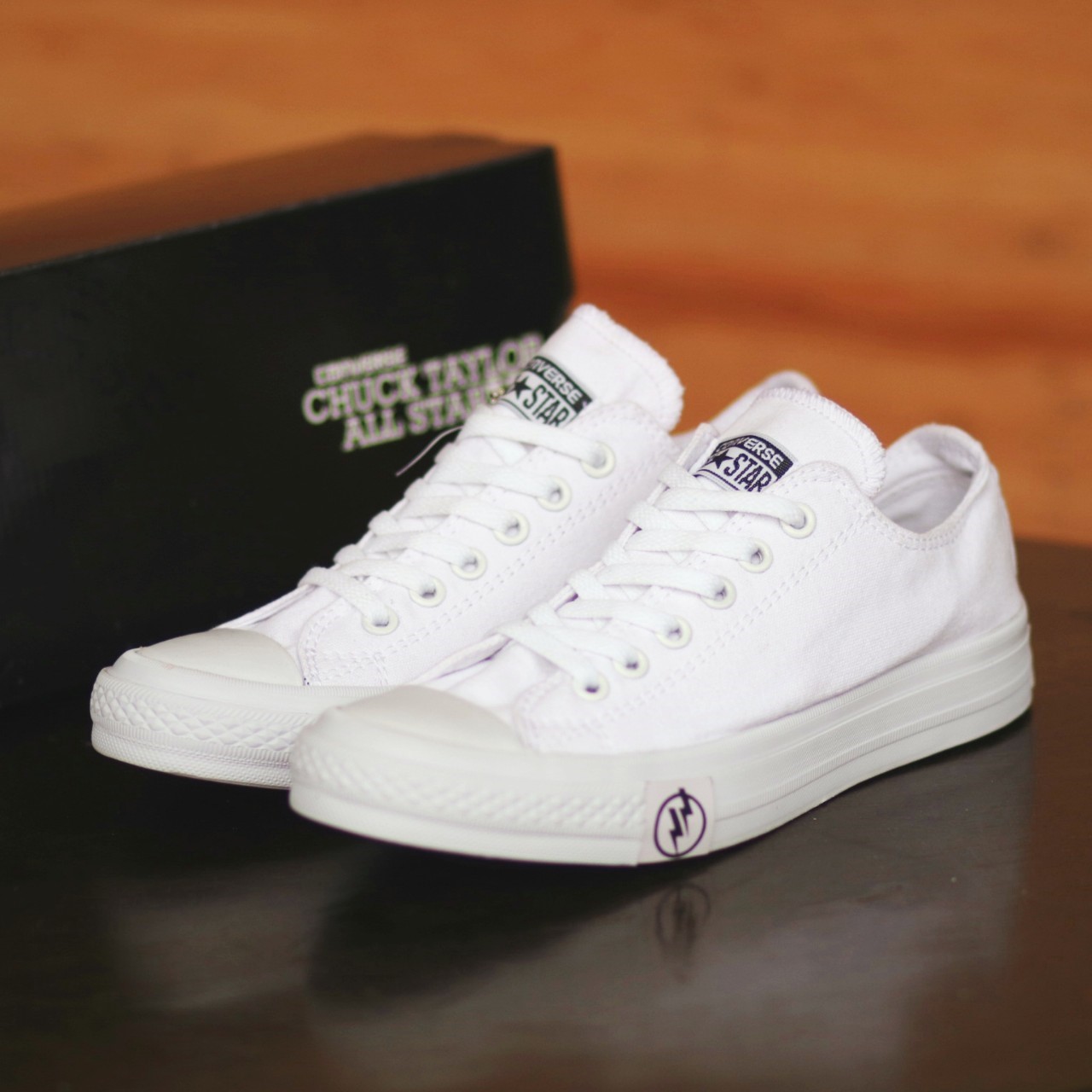 PROMO BELANJA DI RUMAH SEPATU CONVERSSE CT FLASH WARNA PUTIH KUALITAS SUPER PREMIUM SNEAKERS PRIA DAN WANITA KASUAL GAYA SANTAI KULIAH KERJA PROMO BELANJA DI RUMAH SEPATU CONVERSSE CT FLASH WARNA PUTIH KUALITAS SUPER PREMIUM SNEAKERS PRIA DAN WANITA KASUAL GAYA SANTAI KULIAH KERJA
