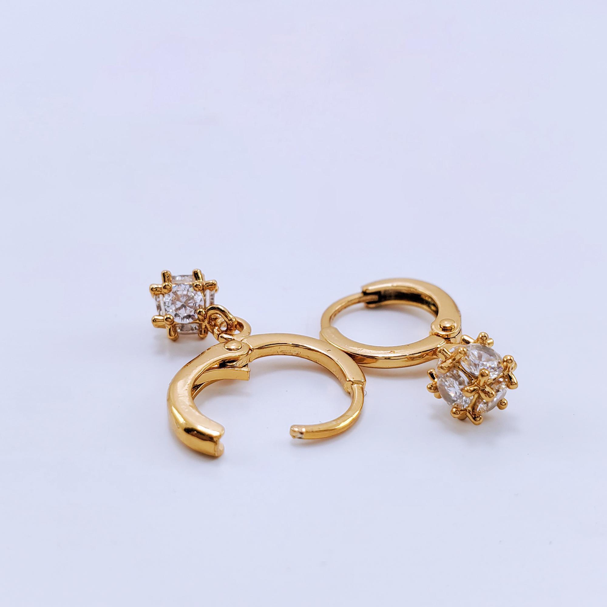 Anting Xuping Cantik Wanita Motif Kubus Permata - Gold Anting Xuping Cantik Wanita Motif Kubus Permata - Gold