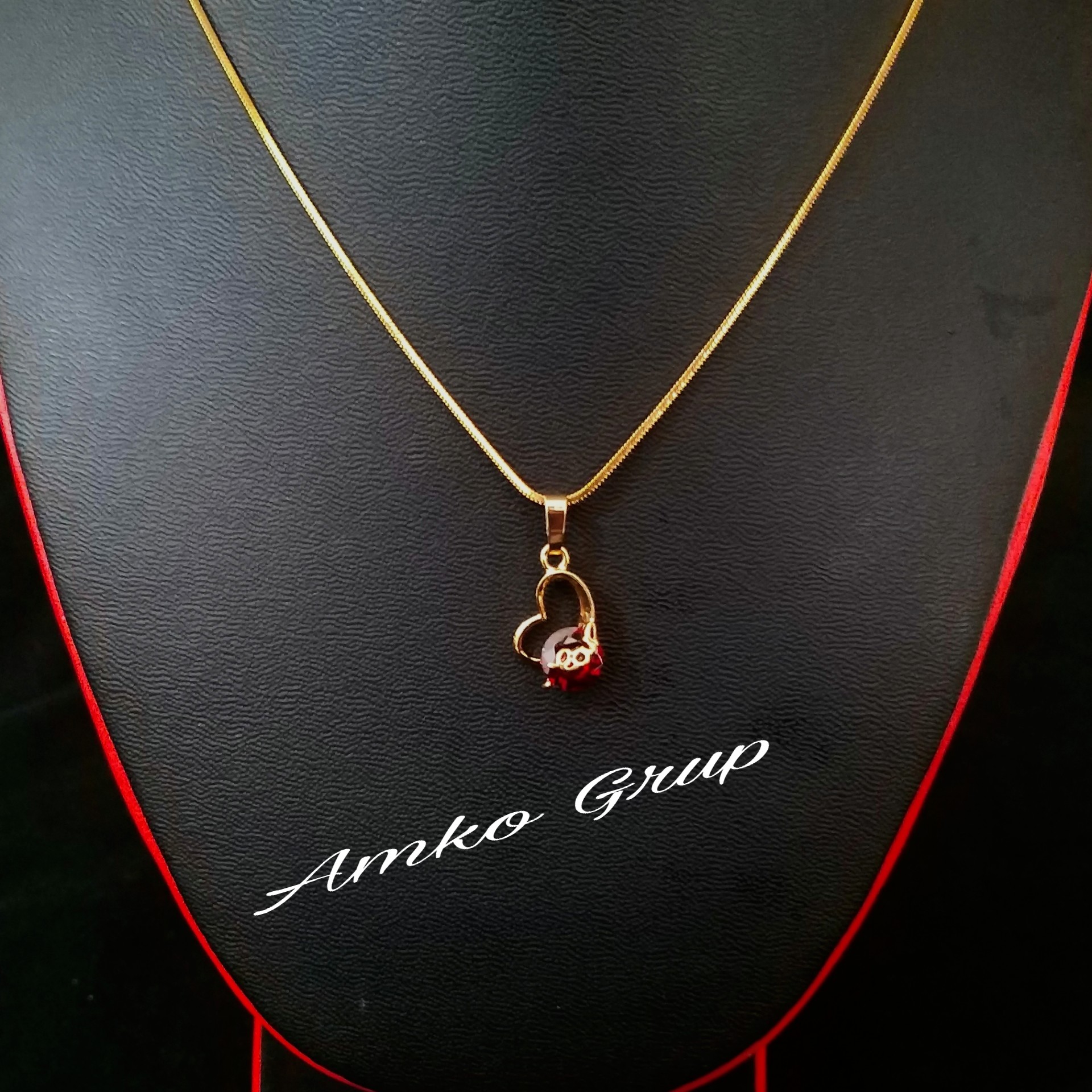PROMO Titanium Kalung Wanita Liontin Love Permata Asli Anti Karat Dan Luntur Gold New PROMO Titanium Kalung Wanita Liontin Love Permata Asli Anti Karat Dan Luntur Gold New