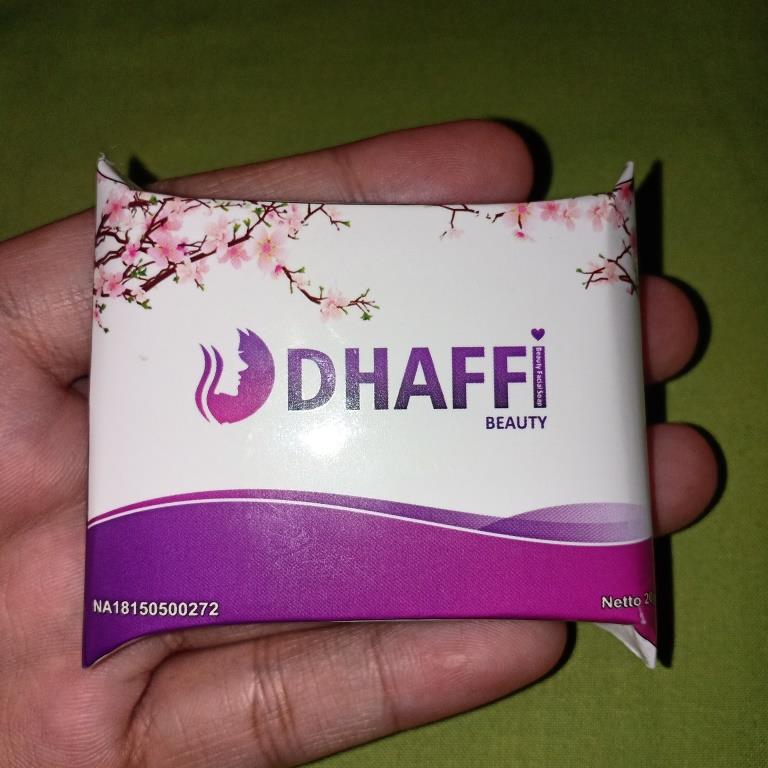 1 Pcs Dhaff Beauty Facial Soap - Dhaffi Beauty Sabun Kecantikan Sabun Muka Sabun Wajah Perawatan Wajah Dhaff Indomedia Sabun Kecantikan Booming Kulit Wajah Impian Kulit Cerah Kulit Lembut dan Kenyal Skin Care Murah 1 Pcs Dhaff Beauty Facial Soap - Dhaffi Beauty Sabun Kecantikan Sabun Muka Sabun Wajah Perawatan Wajah Dhaff Indomedia Sabun Kecantikan Booming Kulit Wajah Impian Kulit Cerah Kulit Lembut dan Kenyal Skin Care Murah