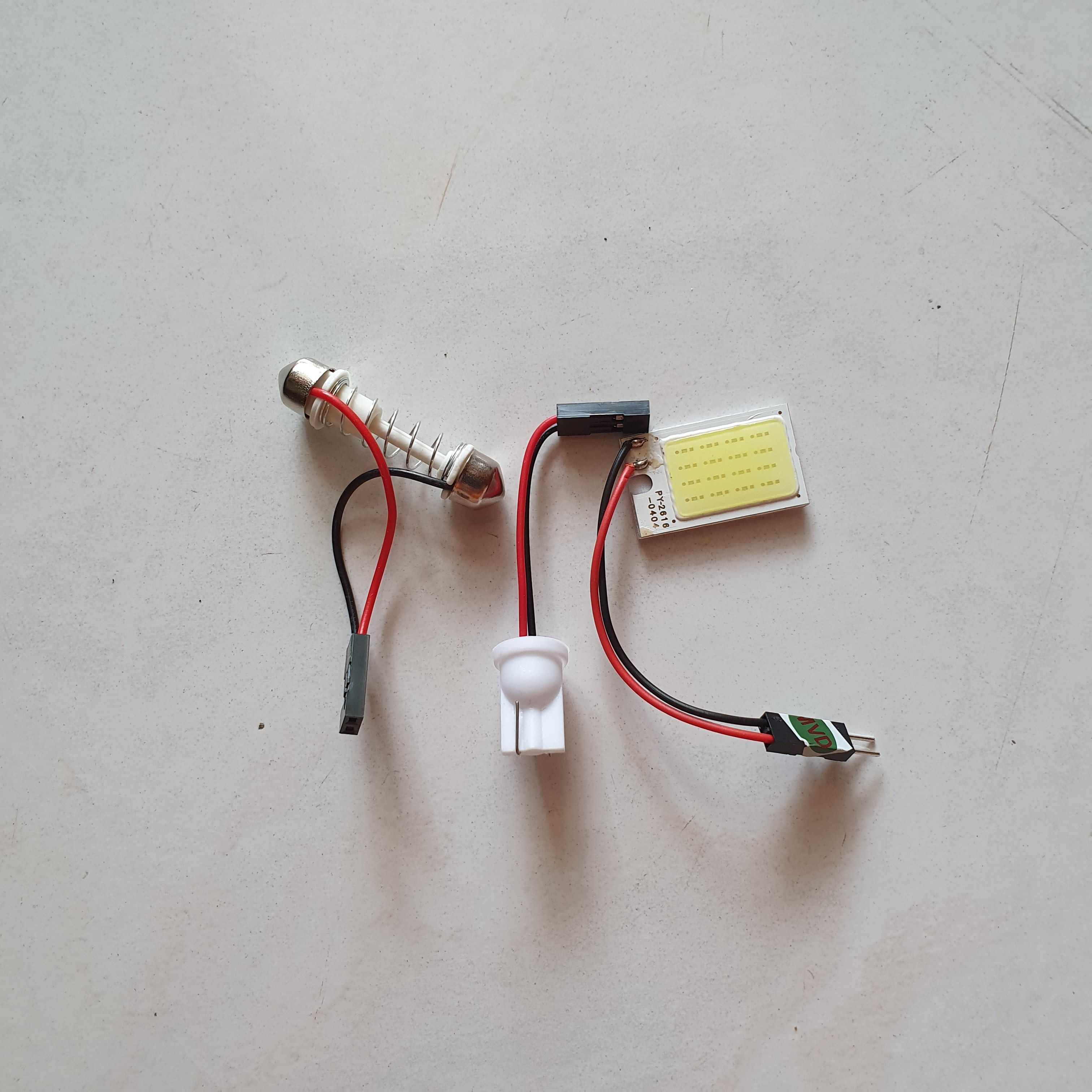 Bohlam / Lampu Plafon Mobil 16 Led Plasma Bohlam / Lampu Plafon Mobil 16 Led Plasma