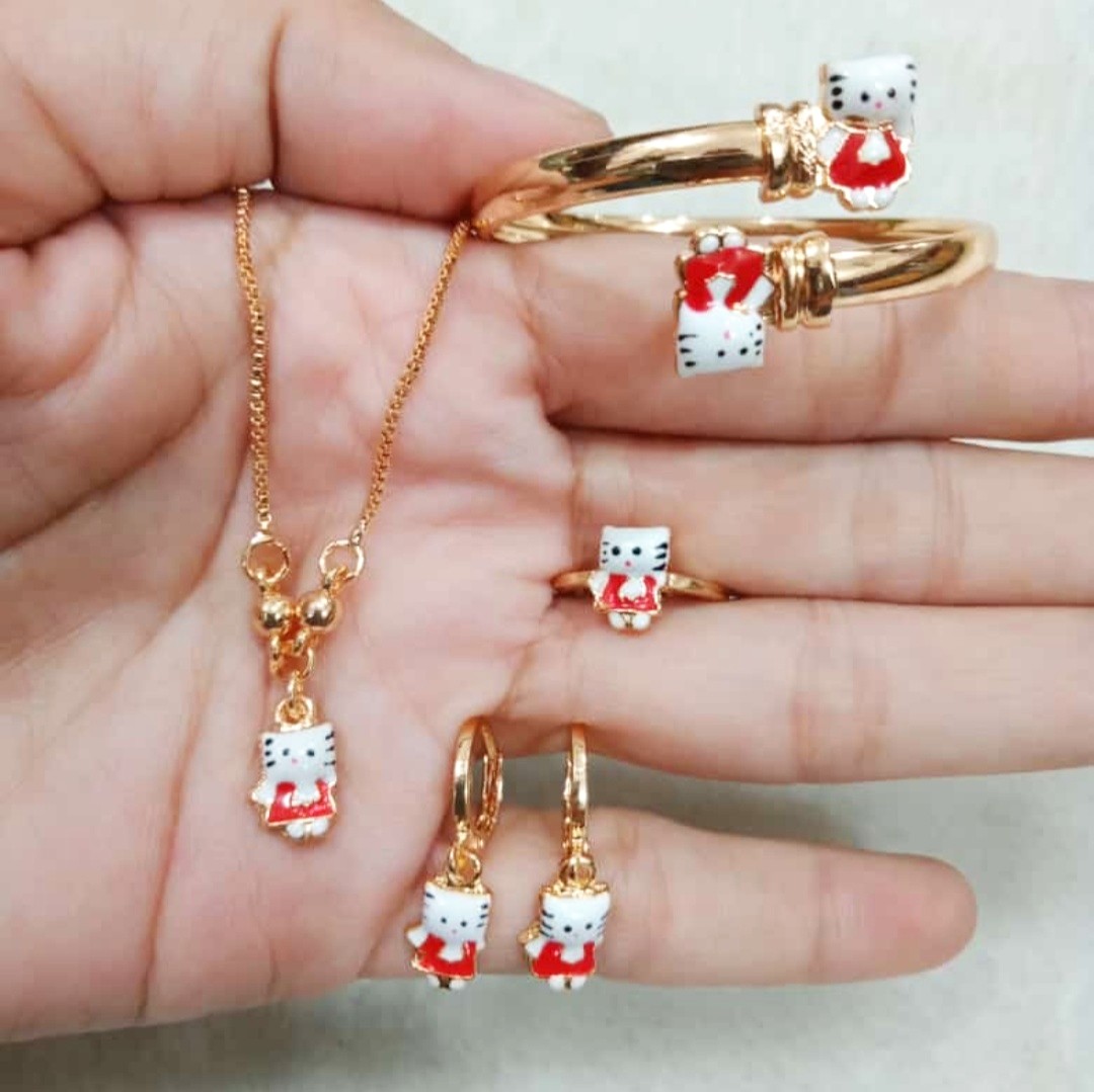 set perhiasan anak kitty cat terbaru xuping gold 444 set perhiasan anak kitty cat terbaru xuping gold 444