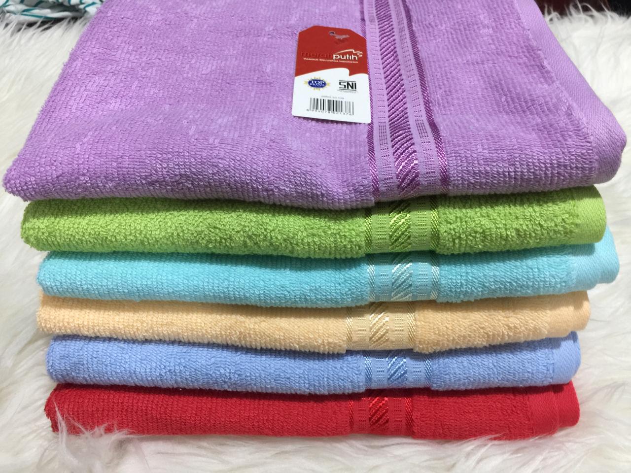 handuk mandi merah putih / handuk ukuran sedang untuk jalan jalan 50 x 100 handuk mandi merah putih / handuk ukuran sedang untuk jalan jalan 50 x 100
