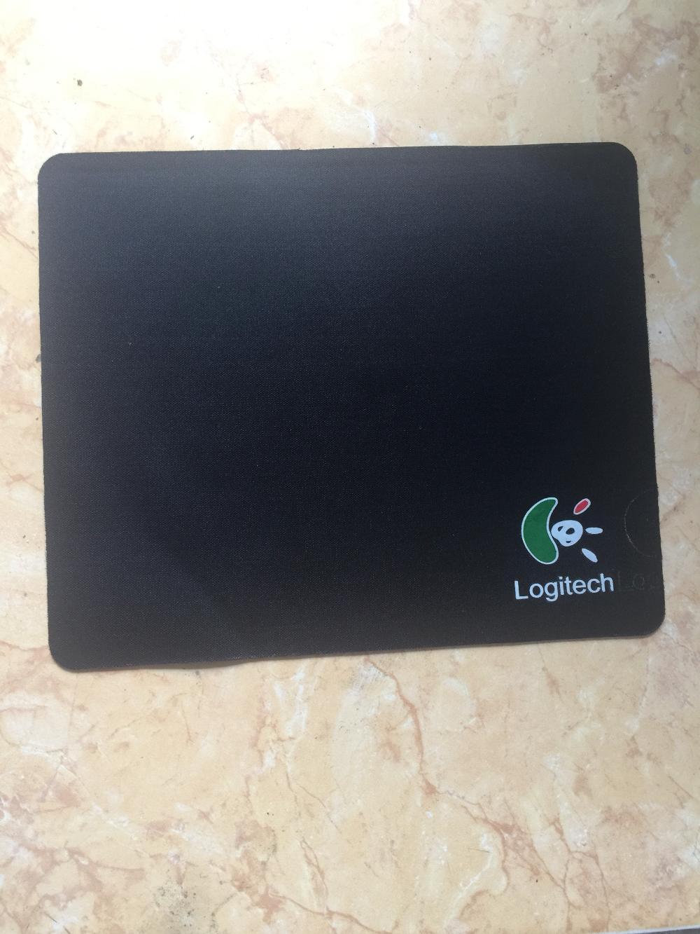Mouse Pad Logitech Bahan Lembut Mousepad