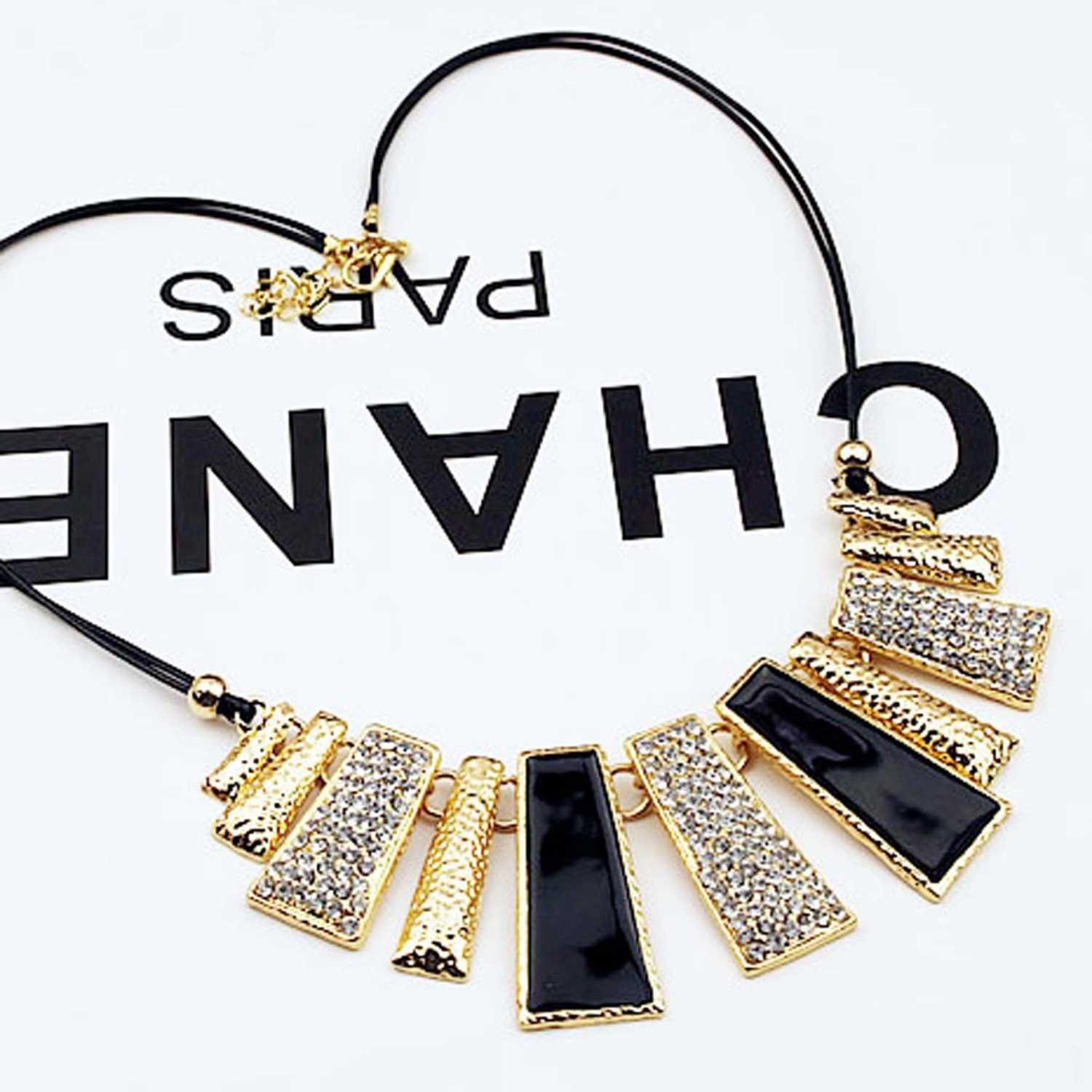 BEST SELLER kalung chanel hitam emas kotak/ chanel necklace gold black JKA004 TERMURAH