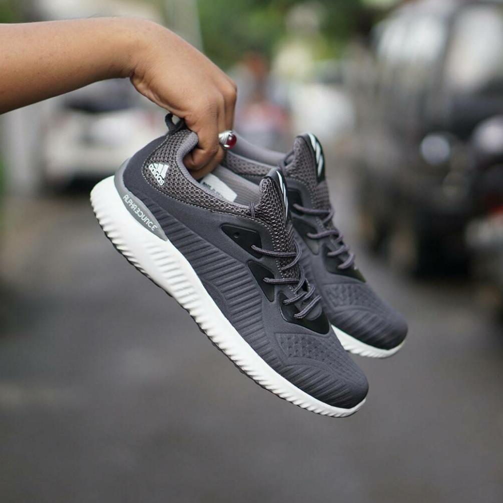 Sepatu Formal Alfhabounce Two Forman