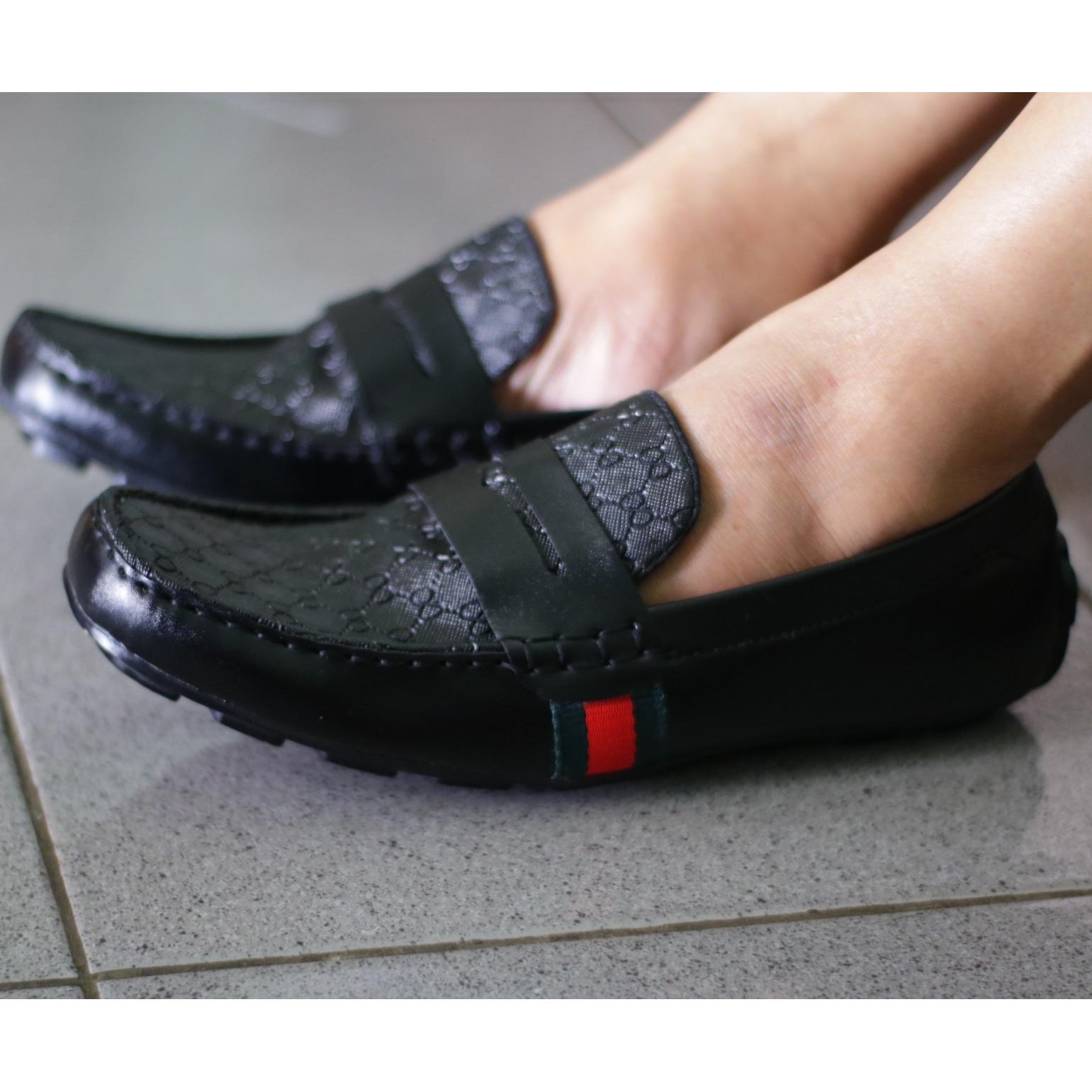 Sepatu kulit Slip-on (Guci) Gucci Pria dan Kasual Pria - Multi Polos (Lokal)