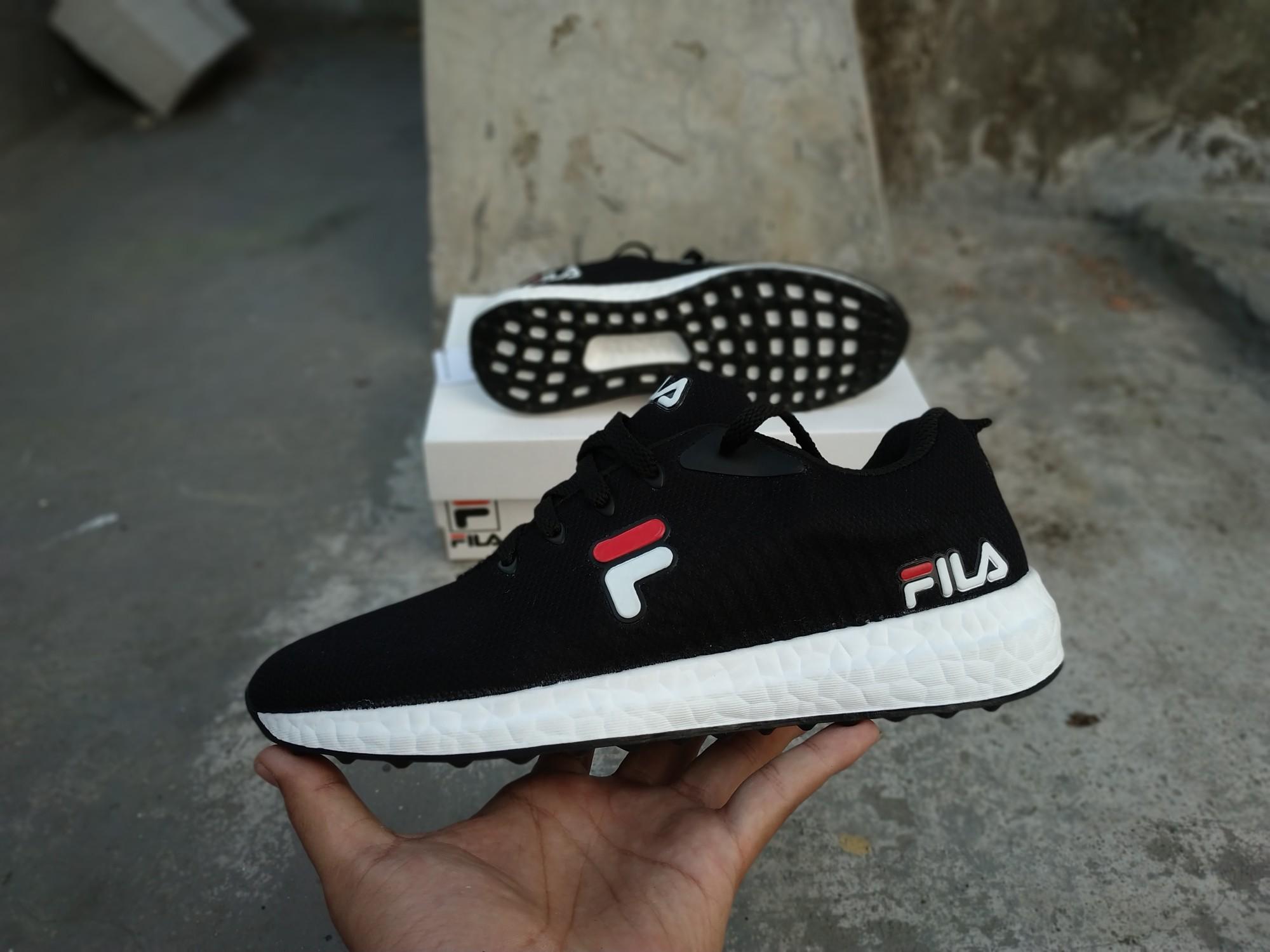 Sepatu Fila Running Black White Premium Januari 2019 - 2 sepatu fila running black white premium - 2