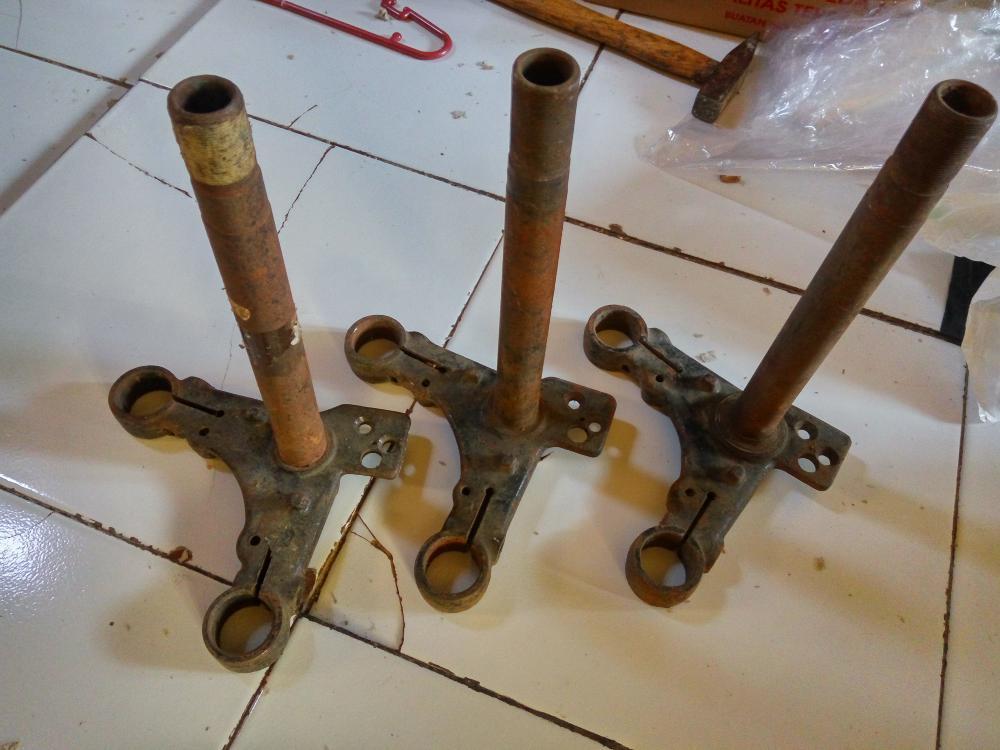 Segitiga Fork Honda S90z.Benly.Honda Cb100.Honda Cb125 Orisinil Seken