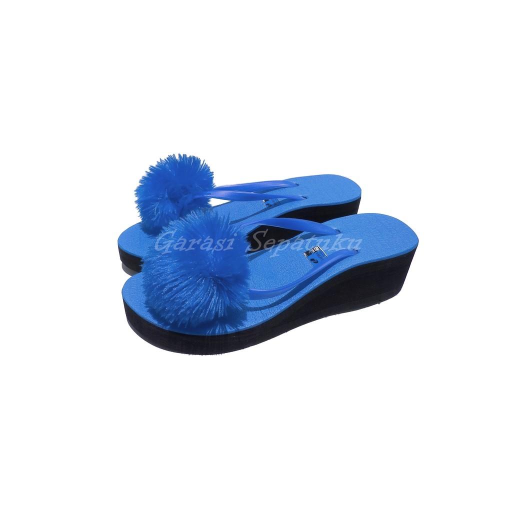 WEDGES POMPOM SHAFIRA BIRU