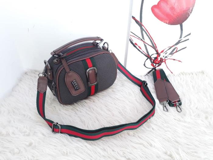 HOT PROMO!!! Tas Slempang Wanita Murah Terbaru 2018 Gucci 0404 - 80YBoT Januari 2019 - 3 HOT PROMO!!! Tas Slempang Wanita Murah Terbaru 2018 Gucci 0404 - 80YBoT - 3