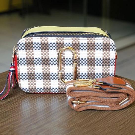 KAWAI - Tas Wanita Import / Dompet Wanita / Dompet Import / Dompet Fashion Batam / Tas Selempang / Tas Bahu Wanita / Tas Import / Tas Wanita Branded / Tas Kerja / Tas Pesta / Tas Zara / Tas Marc Jacob / Tas Hermes / MJ Kotak Sling Bag MJK-013