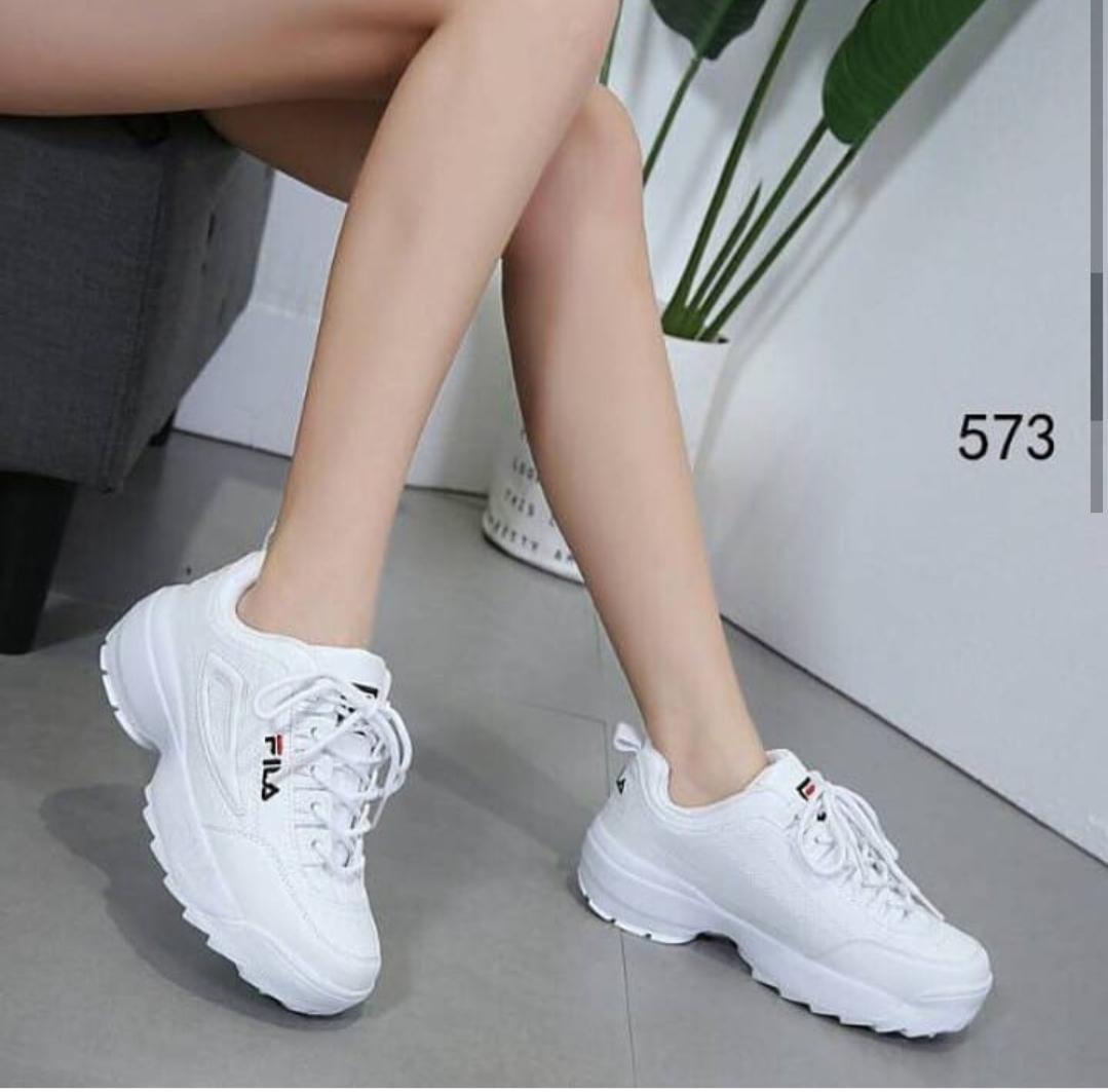 Sepatu Wanita Fila Disruptor New Model-best Seller Januari 2019 - 2 Sepatu wanita Fila disruptor new model-best seller - 2