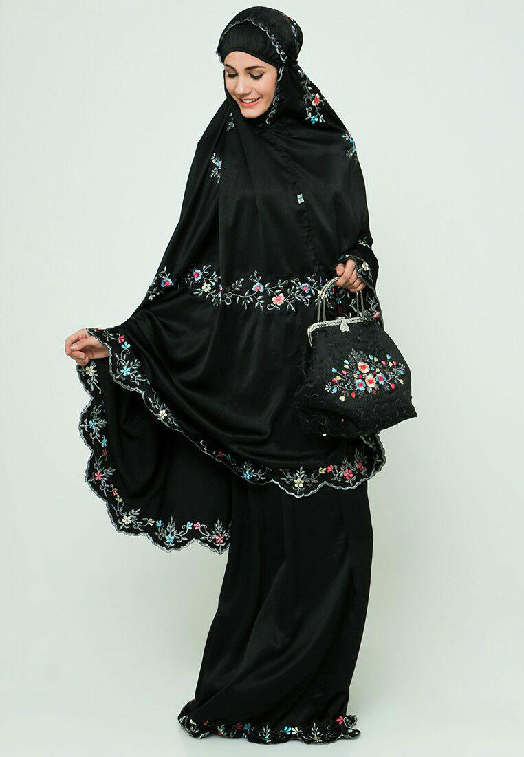 Ukhuwah Mukena Bordir Semi Sutra - Hitam
