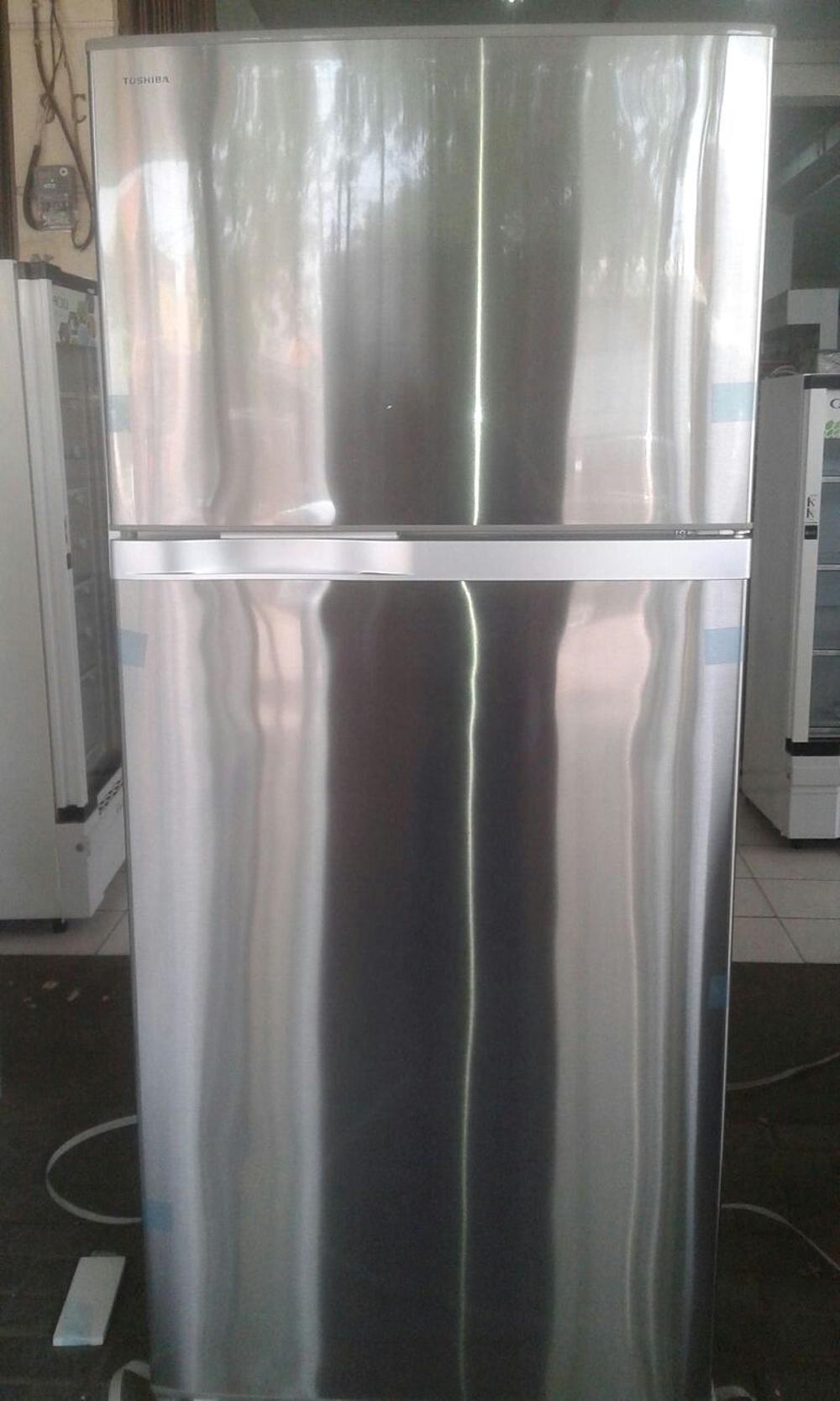 Kulkas 2 Pintu JUMBO Toshiba Tipe GR-W66ED